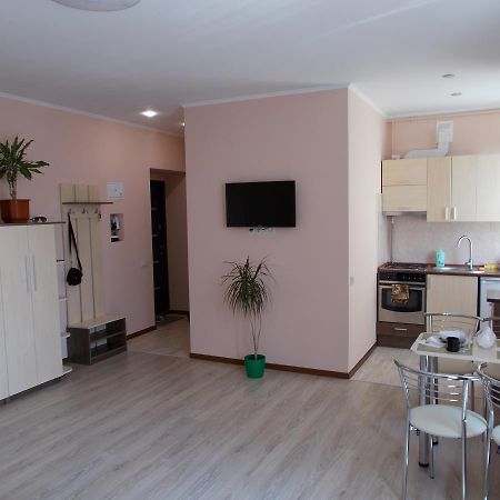 Apartment Near The Forum Mall Lviv Dış mekan fotoğraf